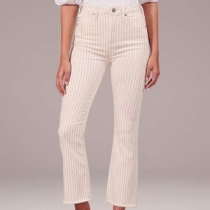 Abercrombie & Fitch High Rise Ankle Flare in Beige Size 27